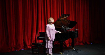 Gülsin Onay Balıkesir'de Unutulmaz Bir Performans Sergiledi