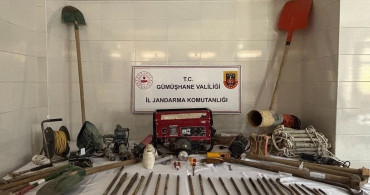 Gümüşhane'de Definecilere Suçüstü Operasyonu