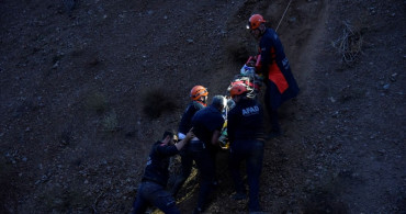 Gümüşhane'de Doğa Yürüyüşü Faciası: Hemşire Yaralandı