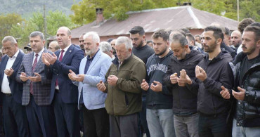 Gümüşhane'de Genç Kadının Cenazesi Toprağa Verildi