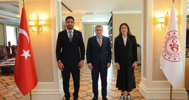 Güreş Federasyonu Başkanı Akgül, Bakan Bak'ı Ziyaret Etti