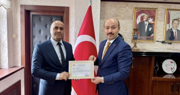 Güzelyurt'ta Kamu Çalışanlarına Başarı Belgeleri