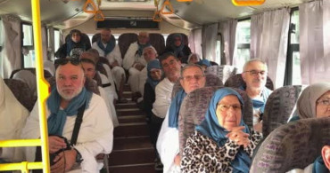 Hacı Adayları Arafat Yolunda Heyecanla Bekliyor