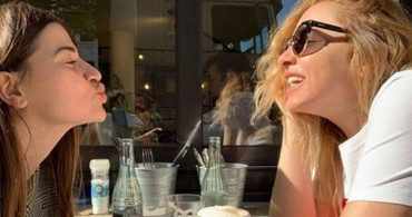 Hadise ve Kardeşi Öyle Pozlar Paylaştı ki