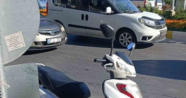 Hafif ticari araç ile motorlu bisiklet çarpıştı: 1 yaralı
