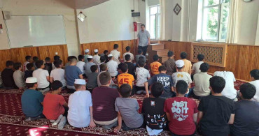Hafızlık öğrencilerine teknoloji bağımlılığı semineri düzenlendi