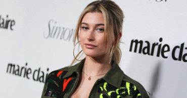 Hailey Baldwin Saçlarını Bu Kez Maviye Boyadı