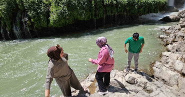 Hakkari Kaval Şelalesi'nde sıcak havalar nedeniyle yoğunluk artıyor