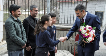 Hakkari Valisi Ali Çelik'ten Veda Ziyaretleri