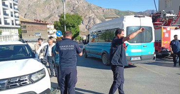 Hakkari'de iki aracın çarpıştığı kazada 1 kişi yaralandı