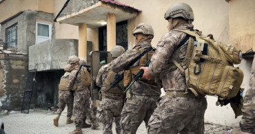 Hakkari'de Kaçakçılık Şebekesi Çökertildi