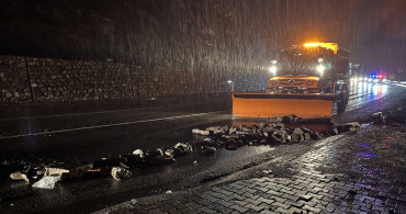 Hakkari'de Kaya Parçaları Temizlendi