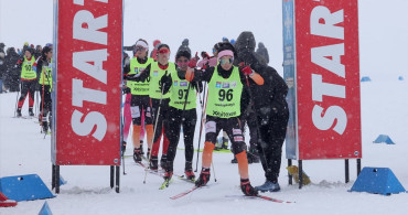 Hakkari'de Kayaklı Koşu 1. Etap Yarışması Tamamlandı