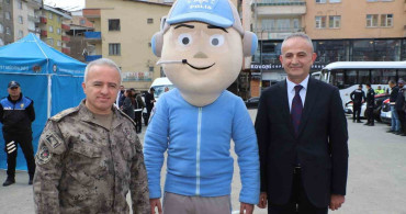 Hakkari’de Polis Haftası Coşkuyla Kutlandı