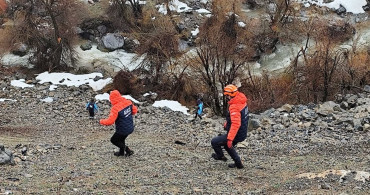 Hakkari'de Şarampole Düşen Araçta Hayat Kayıpları