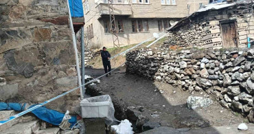 Hakkari'de Yağışlar Nedeniyle Ev Çöktü