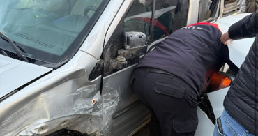 Hakkari'de Zincirleme Trafik Kazası: 11 Yaralı