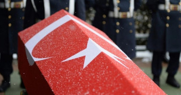 Hakkari'nin Derecik bölgesinde seyir halindeki askeri aracın devrilmesi sonucu şehit düştü!