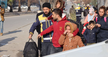 Halep'te İnsani Geçitler Yeniden Açıldı