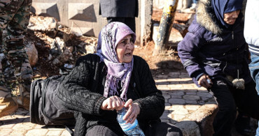 Halep'te Sivil Tahliyeleri Devam Ediyor