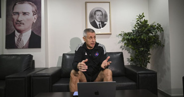 Halkbank Voleybol Başantrenörü Stoytchev, Yılın Kareleri Oylamasında