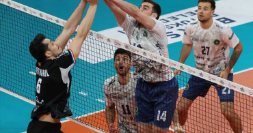 Halkbank Voleybolda Kazanıyor