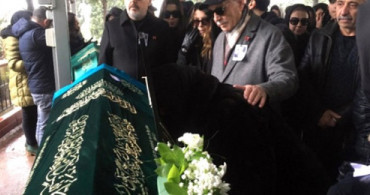 Hande Erçel'in Annesi Aylin Erçel Zincirlikuyu Mezarlığı'nda Toprağa Verildi
