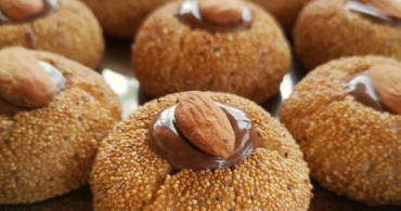 Haşhaşlı Badem Tatlısı Nasıl Yapılır?