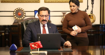 Hatay Valisi Mustafa Masatlı ve Yılın Kareleri Oylaması