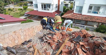 Hatay'da Çatı Tadilatında İşçi Yaralandı