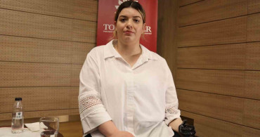 Hatay'da depremde kolunu kaybeden anne biyonik koluna kavuştu