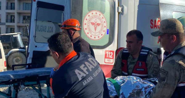 Hatay'da Göçük Altında Kalan İşçi Kurtarıldı