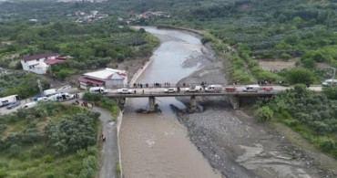 Hatay'da Köprüde Trajik Olay: İki Genç Kayboldu