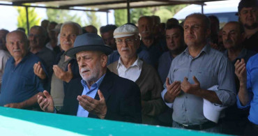 Hatay'da nişanlısı tarafından öldürülen baba ve kızı yan yana defnedildi