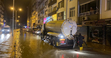 Hatay'da Sağanak Yağış Hayatı Olumsuz Etkiledi