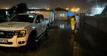 Hatay'da Sağanak Yağış ve Şiddetli Rüzgar Hayatı Olumsuz Etkiledi