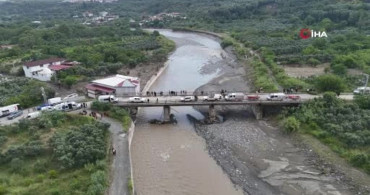 Hatay'da Sel Felaketi: 19 ve 20 Yaşındaki İki Genç Kayboldu