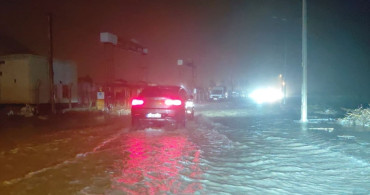 Hatay'da Şiddetli Rüzgar ve Sağanak Yağış Hayatı Olumsuz Etkiliyor