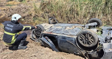 Hatay'da takla atan otomobilin sürücüsü yaralandı