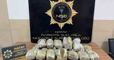 Hatay'da uyuşturucu operasyonu: 8 kilo 900 gram esrar ele geçirildi, 4 tutuklama