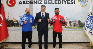 Hatip Emlek Dünya Kick Boks Şampiyonası'nda Mücadele Edecek