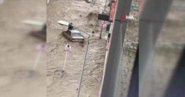 Havza'nın Sel Felaketi: İş Yerleri Su Altında Kaldı ve Araçlar Sürüklendi