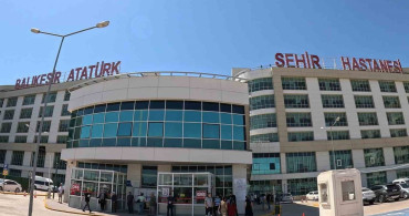 Hayat kurtaran aort yırtılması ameliyatı Balıkesir'de gerçekleştirildi
