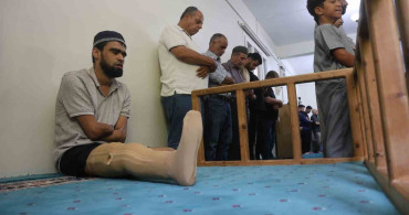 Hayırseverlerin desteğiyle Muhammed'e biyonik kollar ve protez bacak