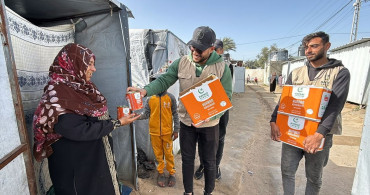 Hayrat İnsani Yardım Derneği Gazze'ye 475 Bin Kurban Konservesi Gönderdi