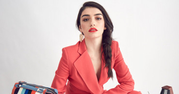 Hazar Ergüçlü ve Onur Ünlü Deniz Sezonunu Erken Açtı!