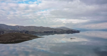 Hazar Gölü: Bayram Tatilcilerinin Yeni Gözdesi