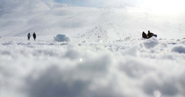 Hazarbaba Kayak Merkezi'nde Yarıyıl Tatili Yoğunluğu