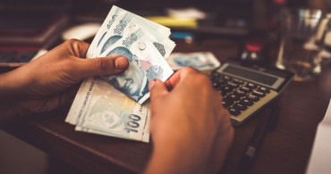 Yetkililer Herkesin Merak Ettiği ‘Emekli ve Memur Maaşına Zam Gelecek mi?’ Sorusun Cevapladı