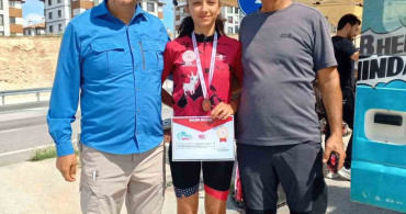 Hena Gümüş'ün Bronz Madalya Zaferi